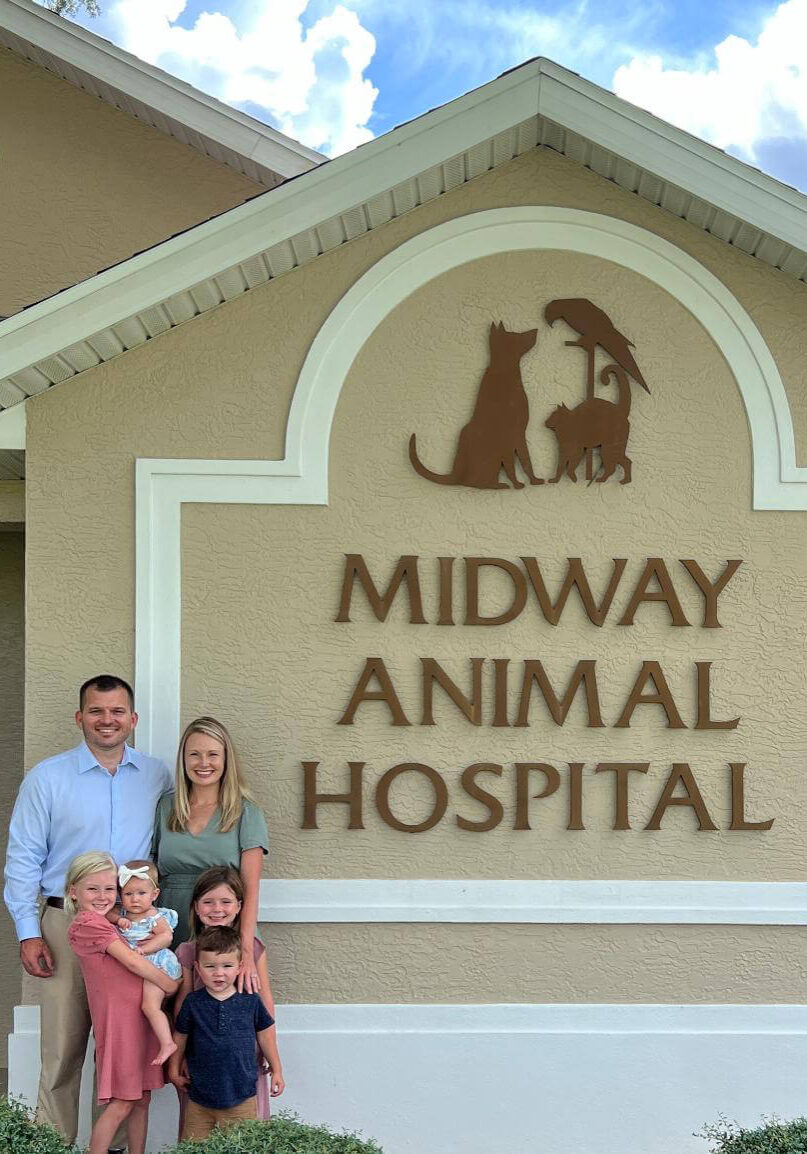 Midway Animal Hospital Vet With Family